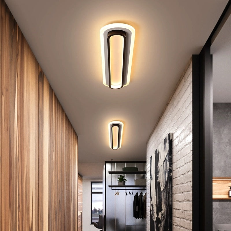 Hallway / Entryway