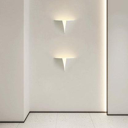 Aria Modern Recessed Metal/Plaster LED Wall Lamp, White